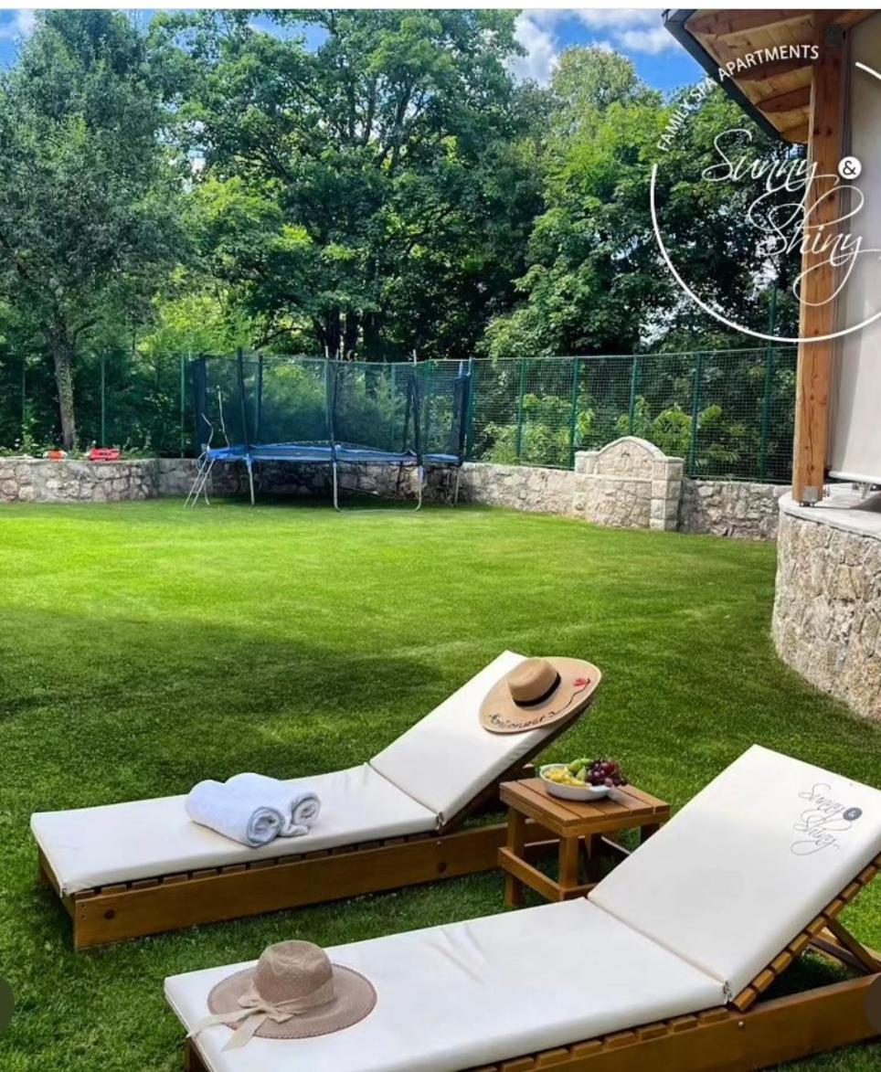 Family Spa Apartments Sunny&Shiny Savnik Екстер'єр фото